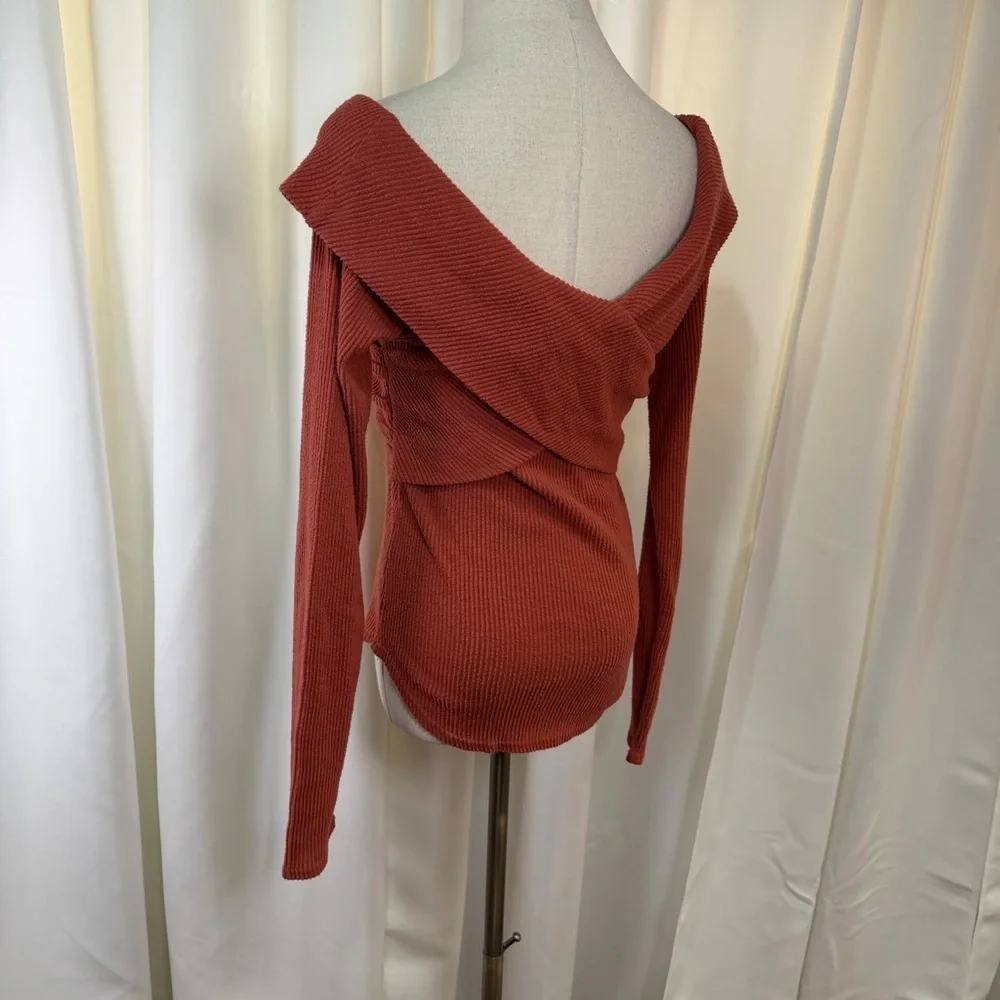 Free People ‘Marley’ Off-The-Shoulder Rib Top in “Warm Stone” Orange Size Large